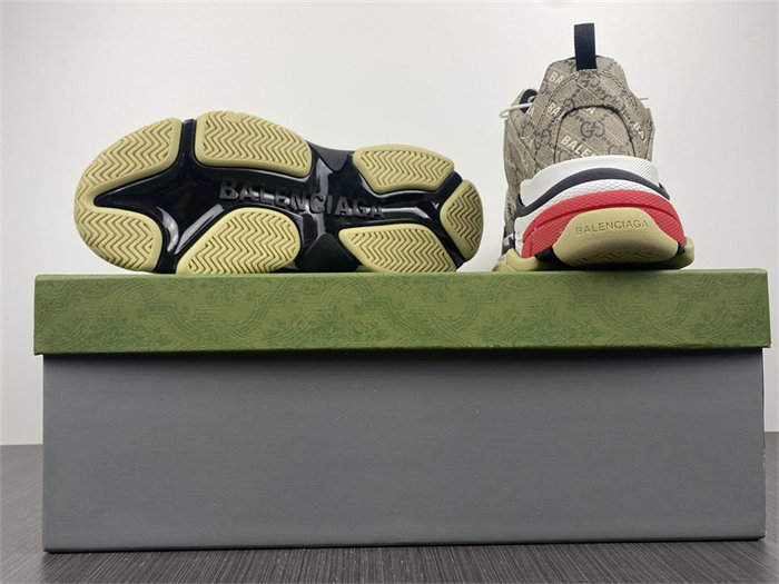 Gocci x BLCG The Hacker Project Triple S Beige 677192 ULZ10 9795