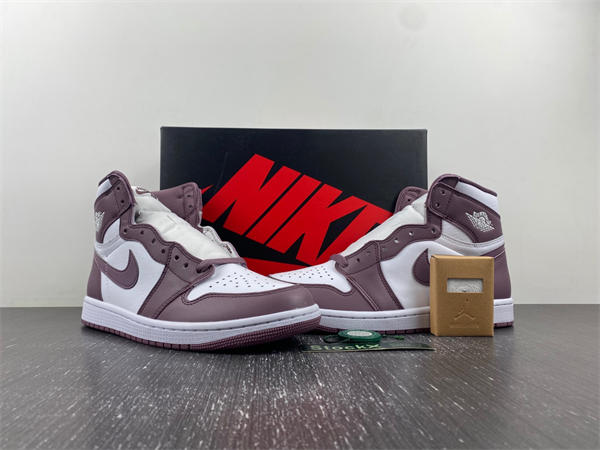 Air Jordan 1 High OG “Mauve” DZ5485-105