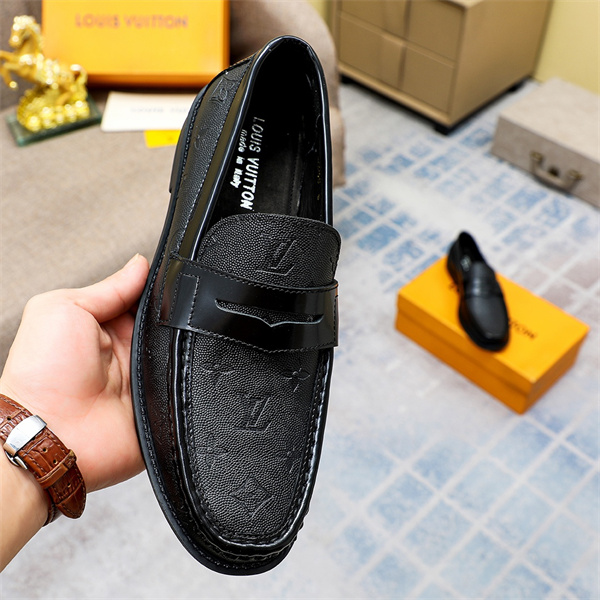 Lv Loafer 041