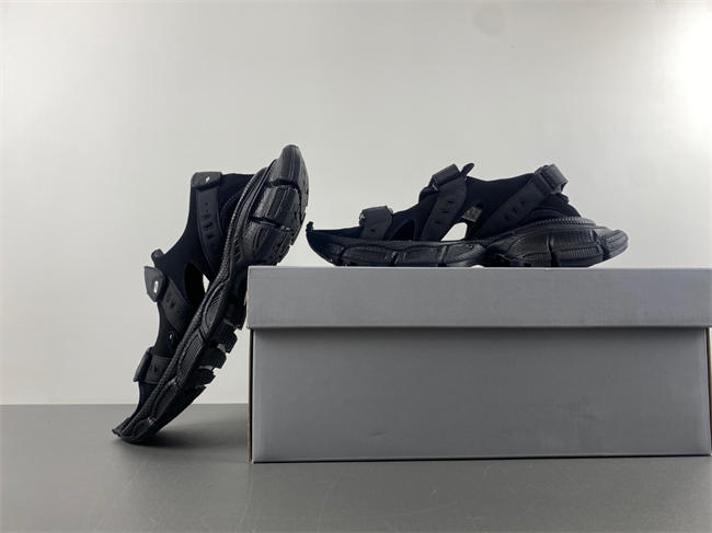 BALENCIAGA BLACK ‘3XL’ SANDALS 786956 W3XLT 1000