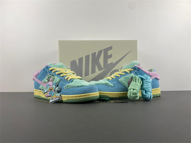 Verdy x Nike SB Dunk Low FN6040-400
