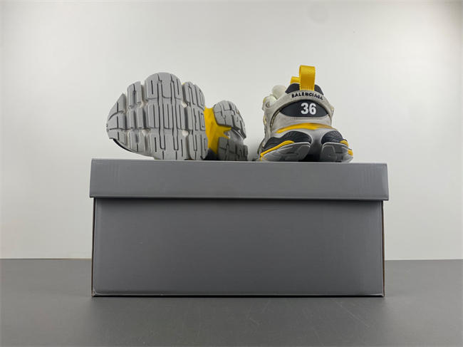 Balenciaga 11 CARGO 23ss 784341 W2MV1 1170