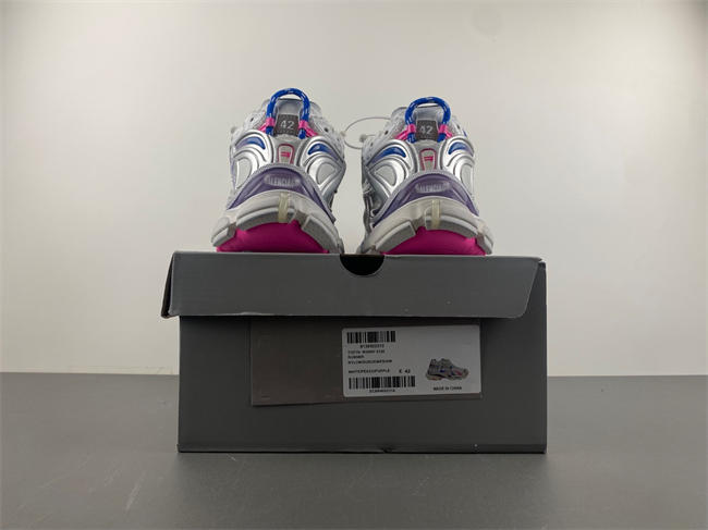 7.5Balenciaga 772774-W3RNY-6120