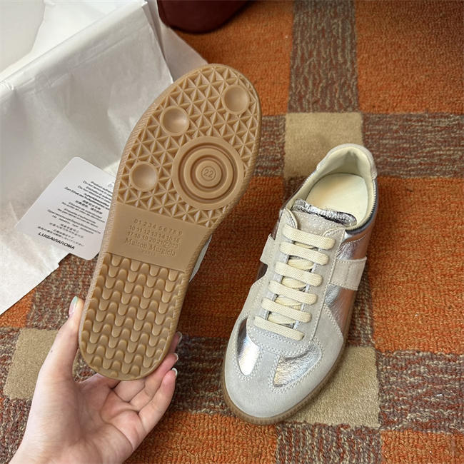 ma*s*n Ma*i*la sneaker