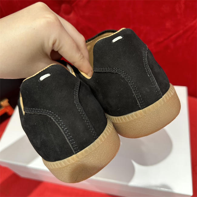 ma*s*n Ma*i*la sneaker