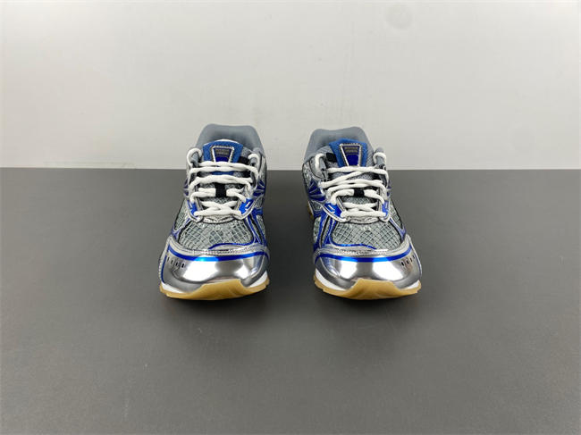 Bottega Veneta Orbit Surf 741357 V2X40 1375