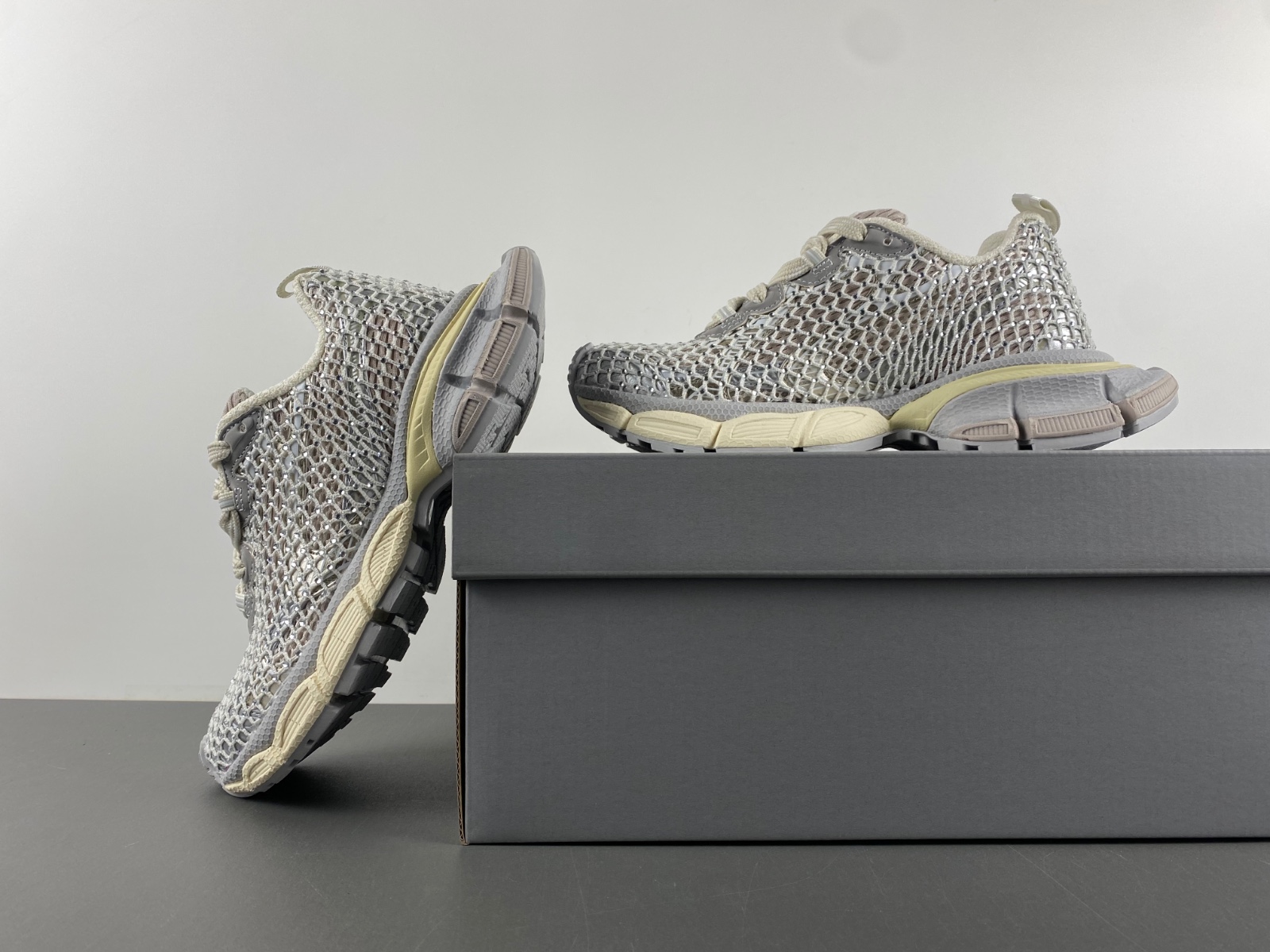 Balenciaga Phantom Sneaker 788878 W3XL4 9056