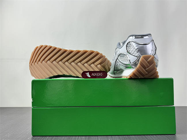 Bottega Veneta Orbit Surf 741357 V2X40 1425