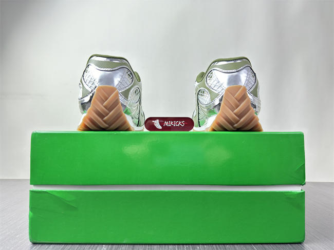 Bottega Veneta Orbit Surf 741357 V2X40 2848