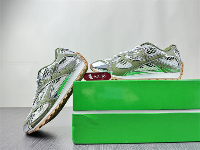 Bottega Veneta Orbit Surf 741357 V2X40 2848