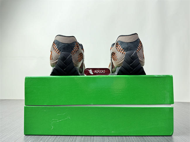 Bottega Veneta Orbit Surf 741357 V2X40