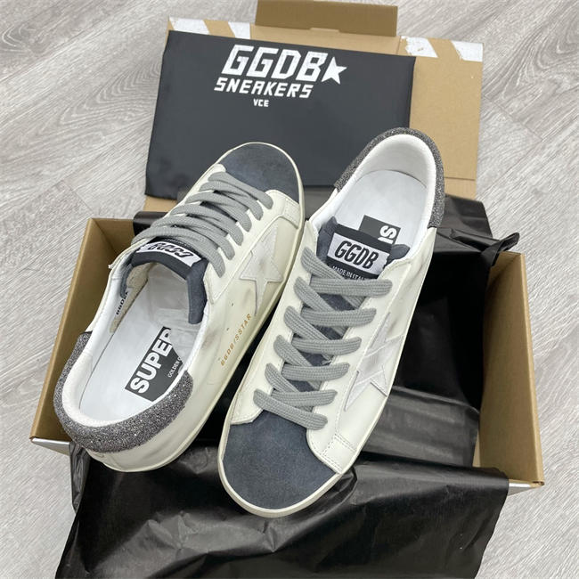 Golden Goose Sneaker