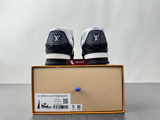 Luis Vitton Trainer 2021ss BM0159