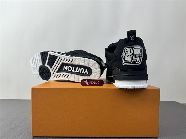 Luis Vitton Trainer 2021ss BM0159