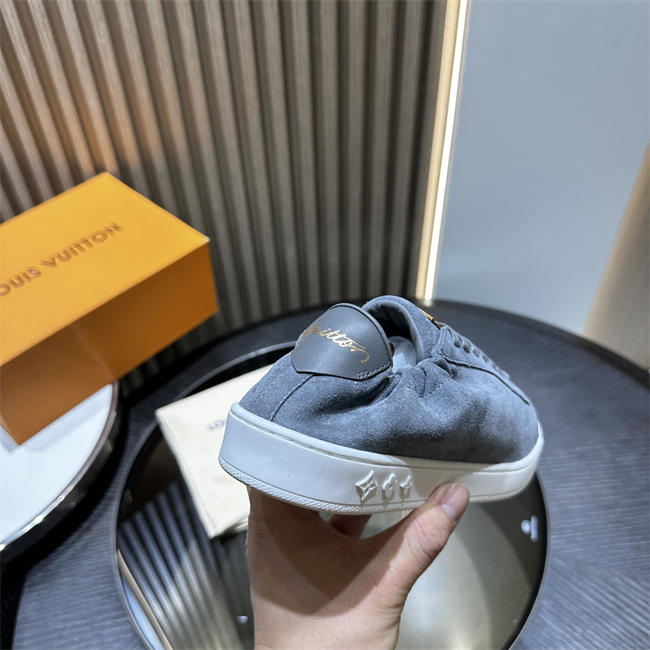 Lv Sneaker