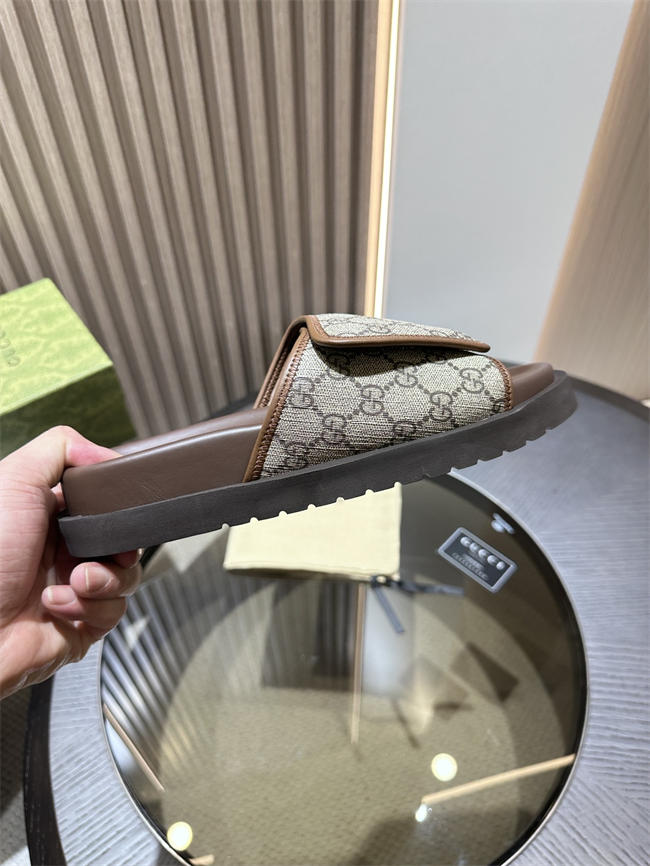 Gucci Slide 88